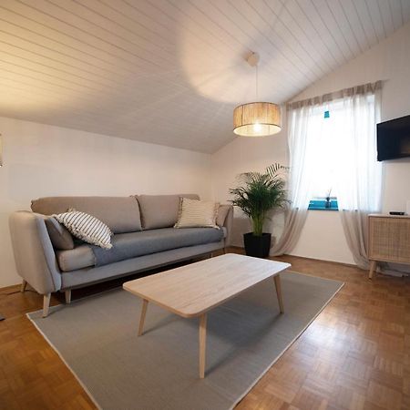 Modra Luna- Apartment With Terrace Izola Zewnętrze zdjęcie